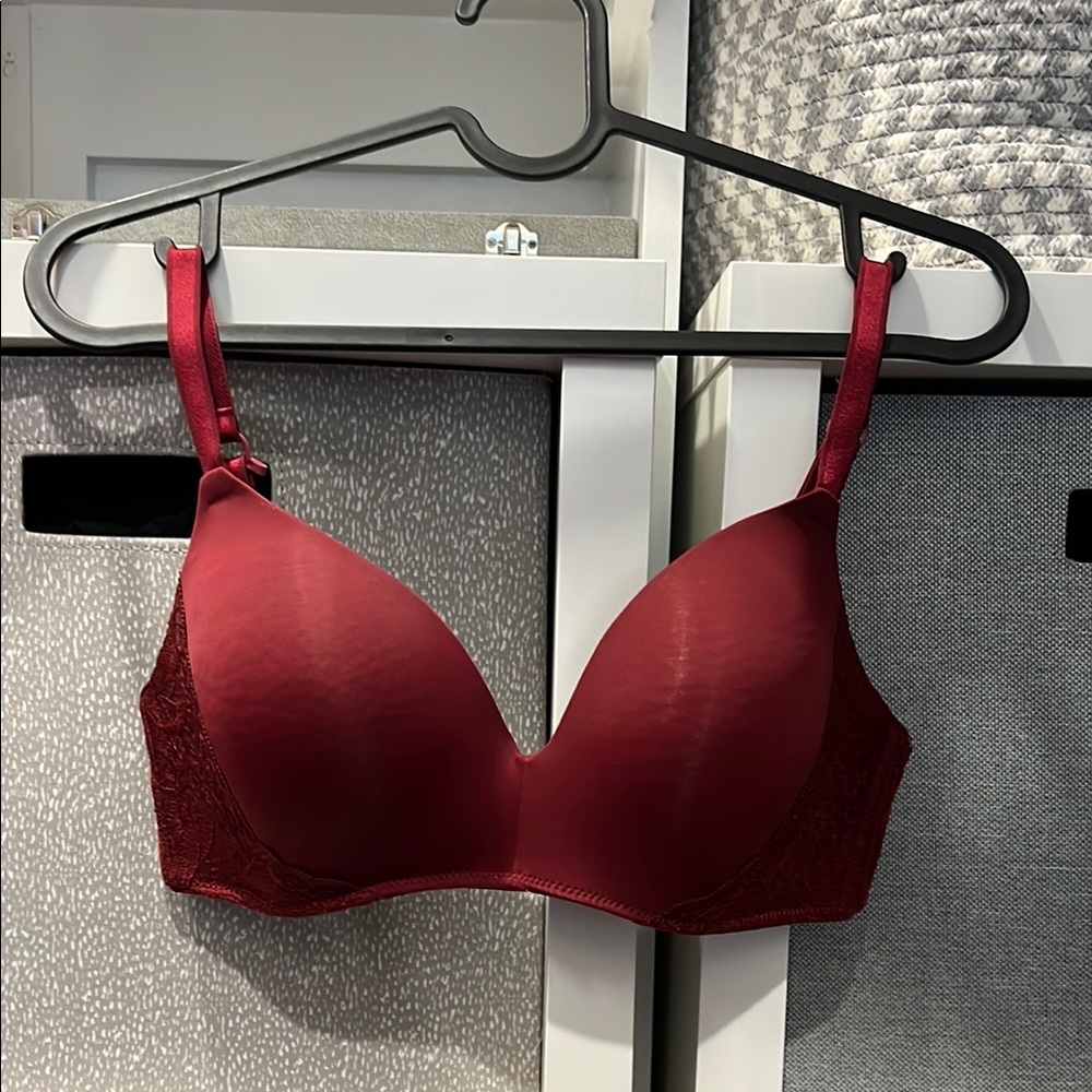 Elegant Red Lace Bra